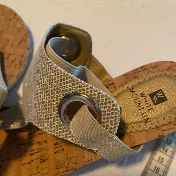 Elegant Wedge Sandals withSilver Accents - Picture 4 of 13